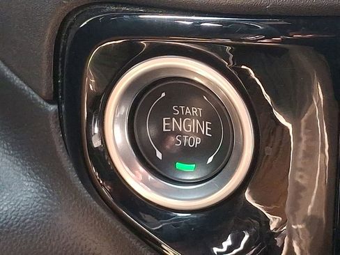 Used 2024 Chevrolet Silverado 1500 ZR2 image 25