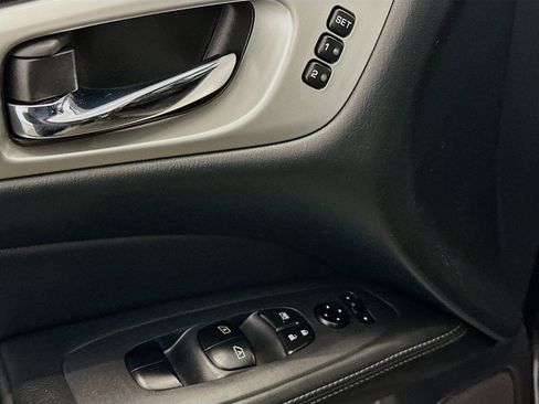 Used 2017 Nissan Pathfinder SL w/ SL Tech Package image 15