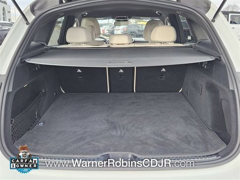Used 2024 Mercedes-Benz GLC 300 image 12