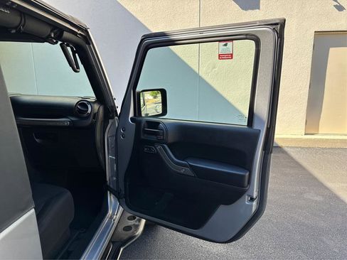 Used 2017 Jeep Wrangler Sport w/ Quick Order Package 24S image 33