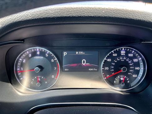 Used 2023 Kia Forte LXS w/ LXS Technology Package FWD image 24
