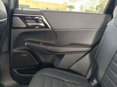 New 2026 Mitsubishi Outlander SE FWD image 15