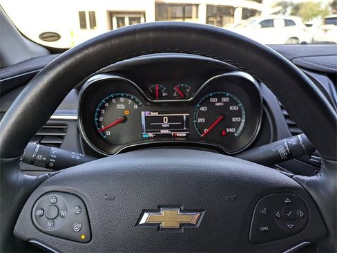 Used 2016 Chevrolet Impala LTZ w/ Enhanced Convenience Package image 31