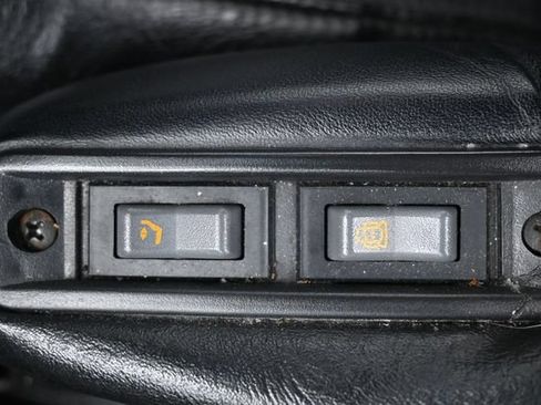 Used 1990 Chevrolet Corvette Convertible RWD image 8