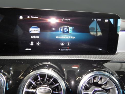 Used 2023 Mercedes-Benz CLA 250 4MATIC image 30