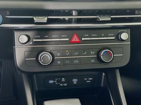 New 2026 Hyundai Tucson SE image 11