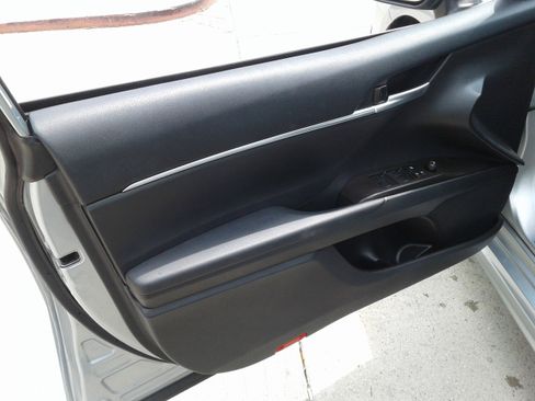 Used 2024 Toyota Camry SE FWD image 15