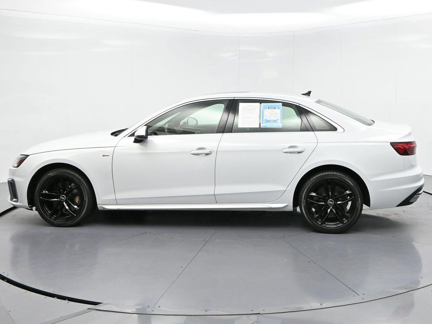 Used 2021 Audi A4 2.0T Premium w/ Convenience Package AWD/4WD image 4