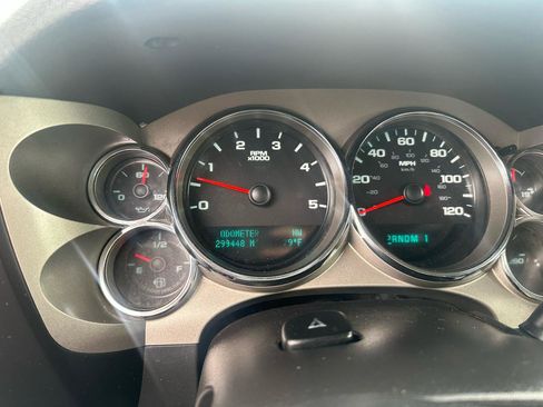 Used 2013 Chevrolet Silverado 2500 LT w/ Interior Plus Package image 12