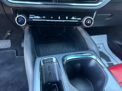 Certified 2024 Chevrolet Equinox EV RS FWD image 18