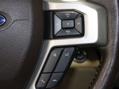 Used 2020 Ford F150 Lariat image 36