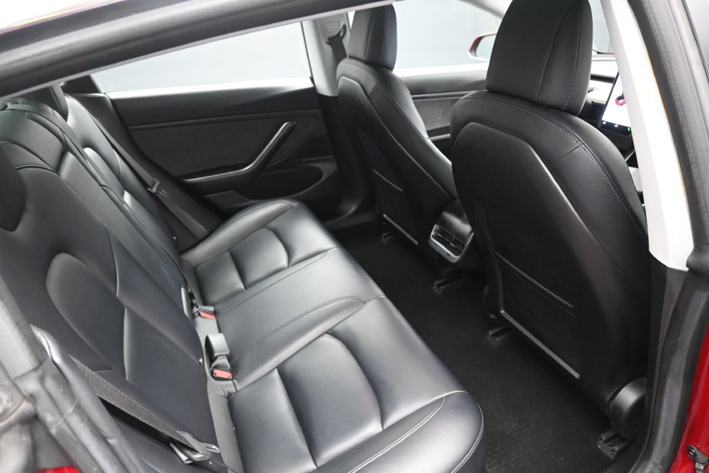 Used 2018 Tesla Model 3 Long Range RWD image 27
