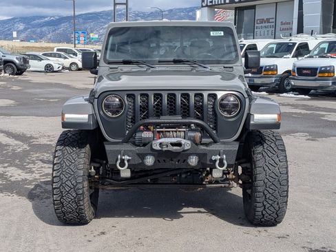 Used 2020 Jeep Gladiator Overland image 9