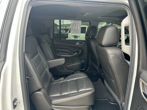 Used 2019 GMC Yukon XL Denali AWD/4WD image 14