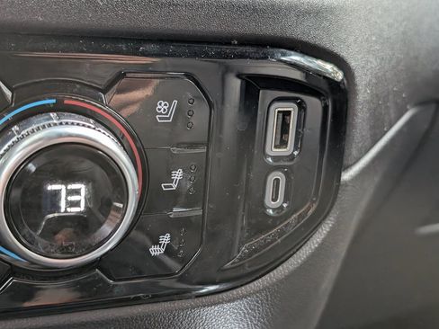 Used 2024 GMC Sierra 1500 SLT w/ SLT Premium Plus Package image 35