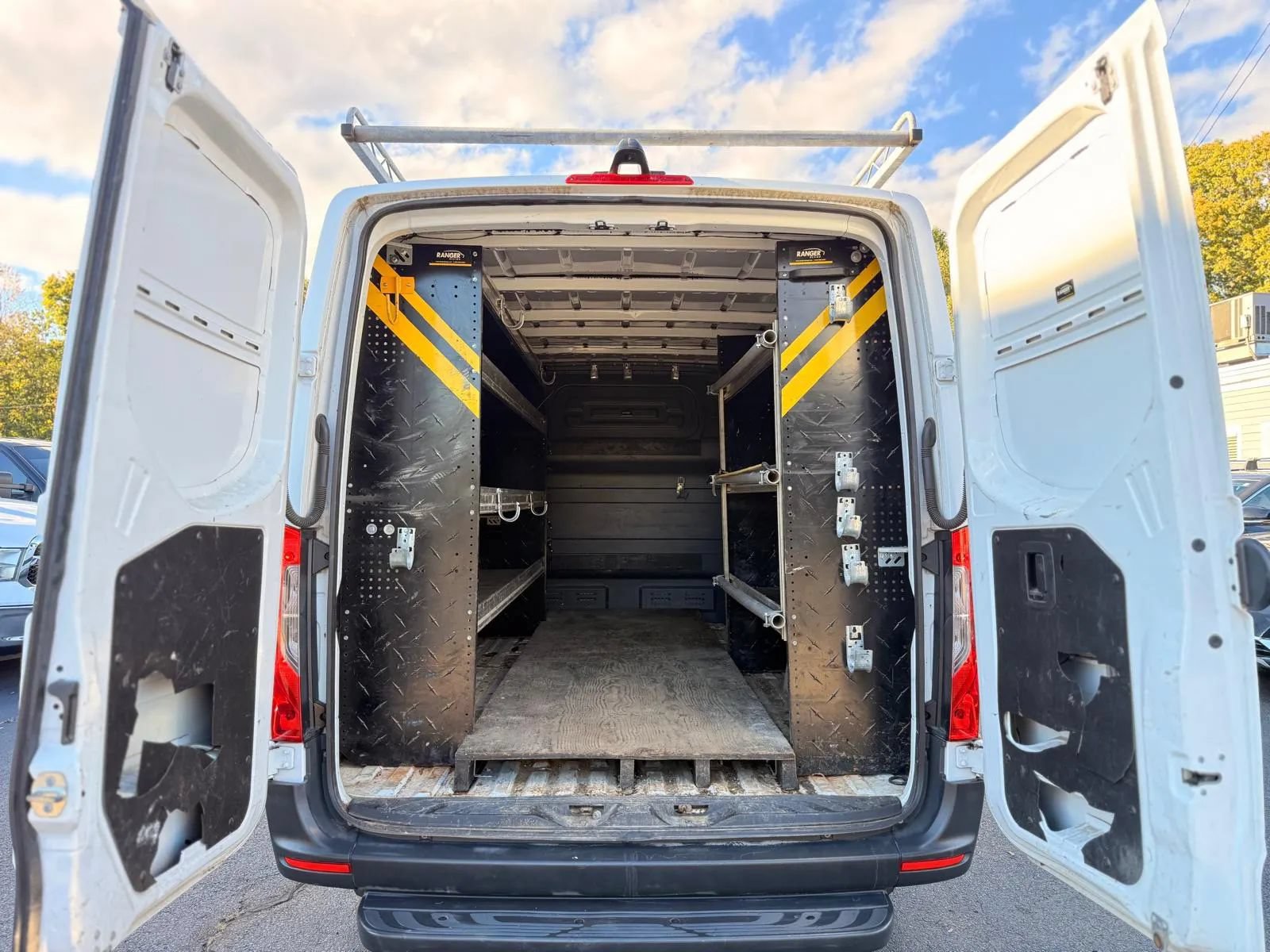Used 2019 Mercedes-Benz Sprinter 144 Cargo image 16