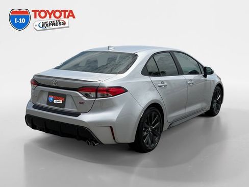 Certified 2026 Toyota Corolla SE w/ SE Package FWD image 5