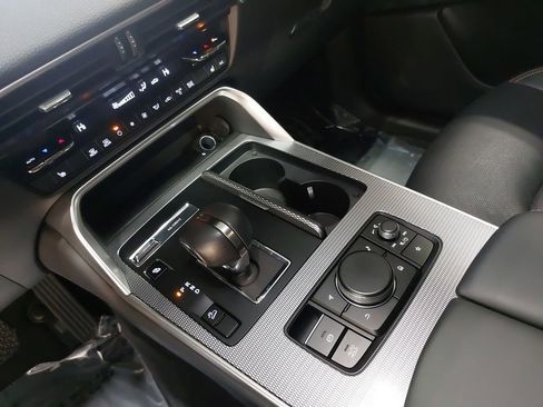 Used 2024 MAZDA CX-90 Plug-In Hybrid w/ Premium Pkg image 28