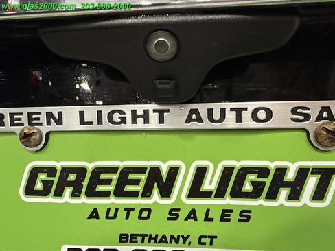 Used 2017 Ford Explorer 4WD w/ Class II Trailer Tow Package image 27