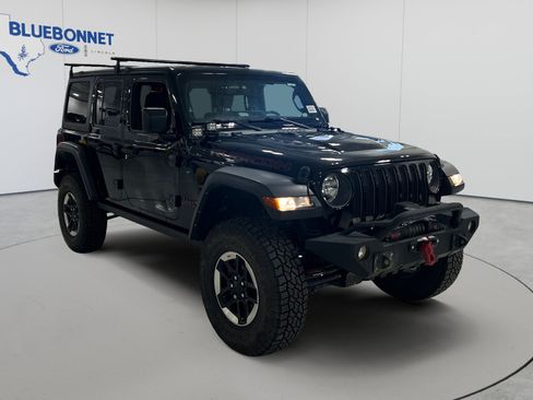 Used 2022 Jeep Wrangler Unlimited Rubicon w/ Cold Weather Group AWD/4WD image 3
