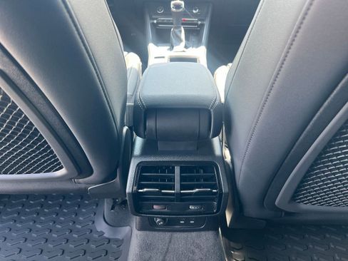 New 2025 Audi Q3 2.0T Premium image 28