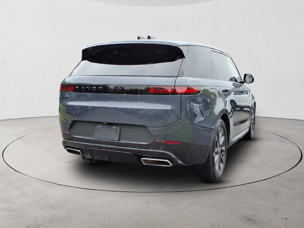 Used 2025 Land Rover Range Rover Sport SE AWD/4WD image 5