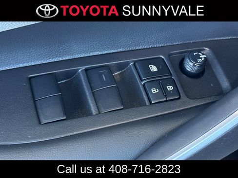 Used 2024 Toyota Corolla SE FWD image 18