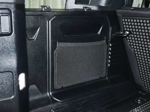 Used 2025 Land Rover Defender 110 S image 68