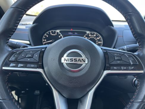 Used 2021 Nissan Altima 2.5 SR image 11