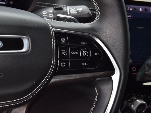 Used 2022 Jeep Grand Cherokee L Overland image 25