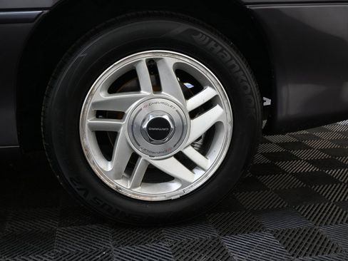 Used 1993 Chevrolet Camaro Z28 image 21