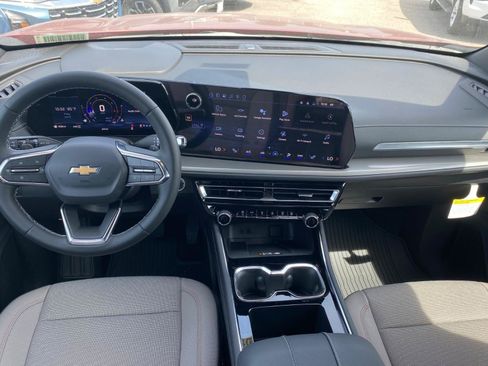 New 2026 Chevrolet Traverse LT AWD/4WD image 12