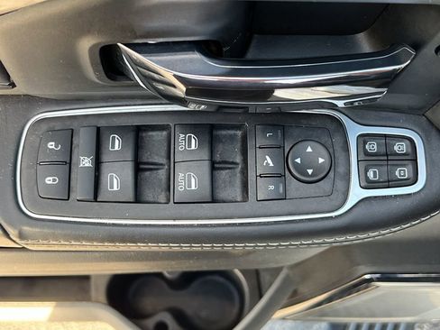 Used 2024 RAM 2500 Limited image 14