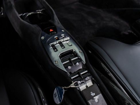 Certified 2023 Ferrari SF90 Spider image 5