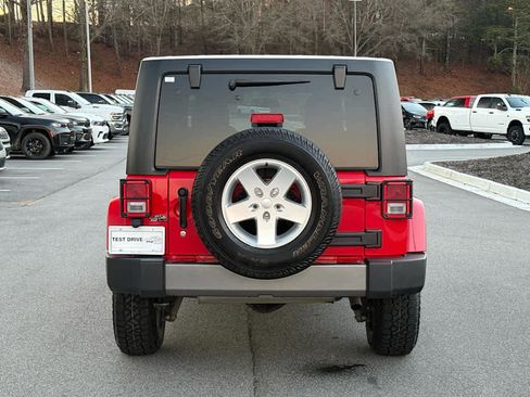 Used 2014 Jeep Wrangler Freedom Edition image 7