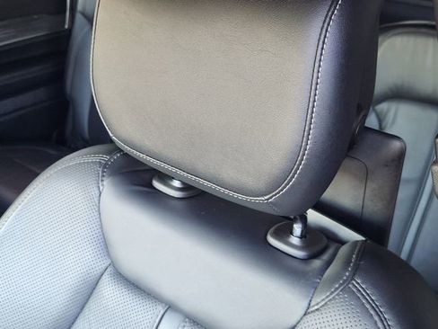 Certified 2022 Jeep Wagoneer Series III w/ Rear Seat Video Group 1 AWD/4WD image 15