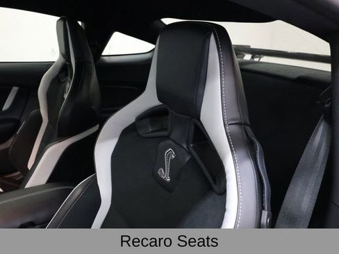 Used 2020 Ford Mustang Shelby GT500 w/ Carbon Fiber Track Pack RWD image 21