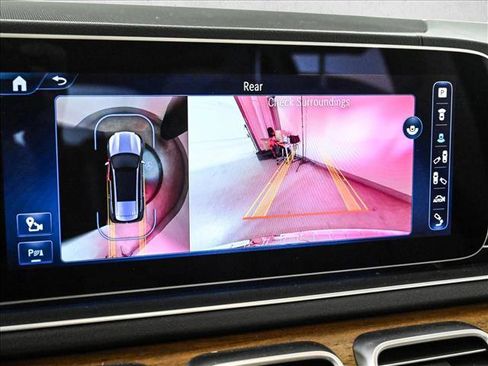 Used 2024 Mercedes-Benz GLS 450 4MATIC image 15