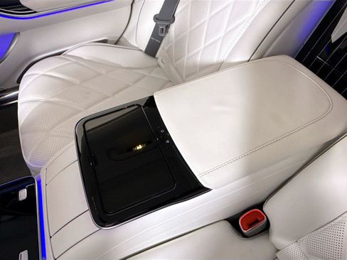 Used 2024 Mercedes-Benz Maybach S 580 4MATIC image 31