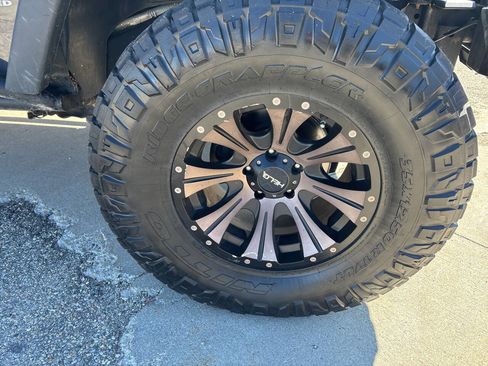 Used 2017 Jeep Wrangler Unlimited Sport w/ Quick Order Package 24S AWD/4WD image 10