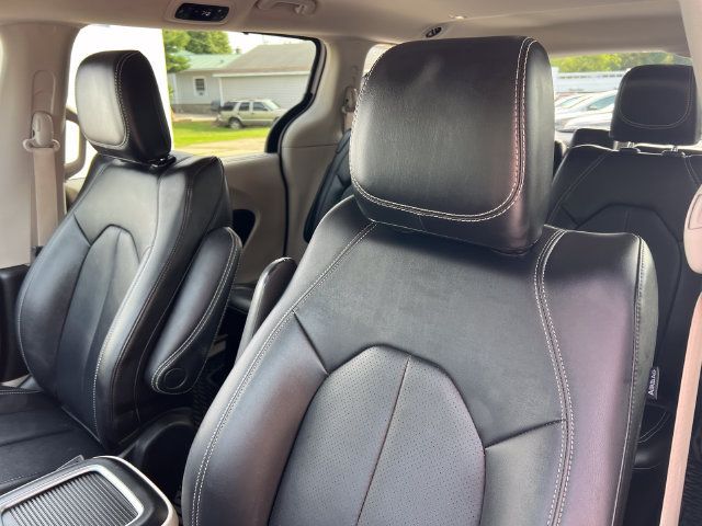 Used 2024 Chrysler Pacifica Touring-L w/ Road Tripper Package FWD image 14