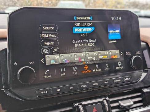 Used 2025 Nissan Pathfinder Platinum w/ Cargo Package image 30