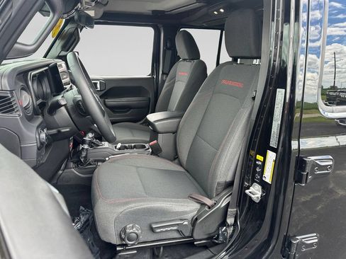 Used 2025 Jeep Wrangler Unlimited Rubicon AWD/4WD image 16