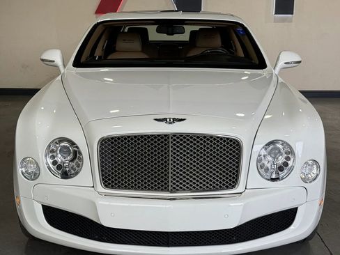 Used 2013 Bentley Mulsanne RWD image 3