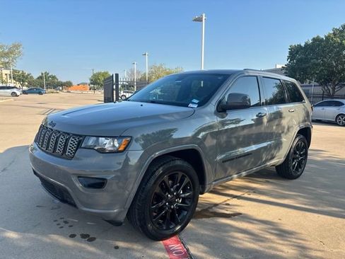 Used 2020 Jeep Grand Cherokee Altitude AWD/4WD image 1