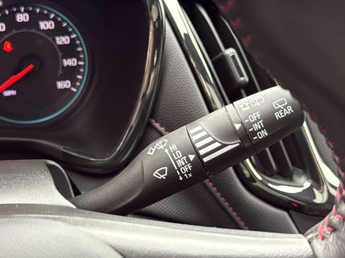 Used 2022 Chevrolet Equinox RS w/ RS Leather Package image 18