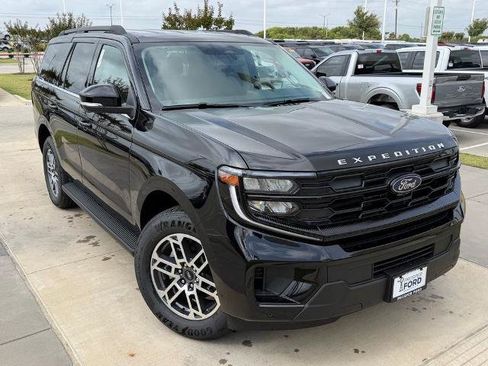 New 2026 Ford Expedition Active RWD image 28