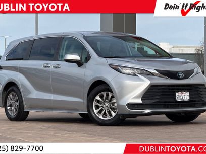 Certified 2023 Toyota Sienna LE