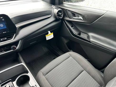 Used 2026 Chevrolet Equinox LT w/ LPO, Floor Liner Package AWD/4WD image 22