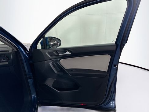 Used 2019 Volkswagen Tiguan SE image 31